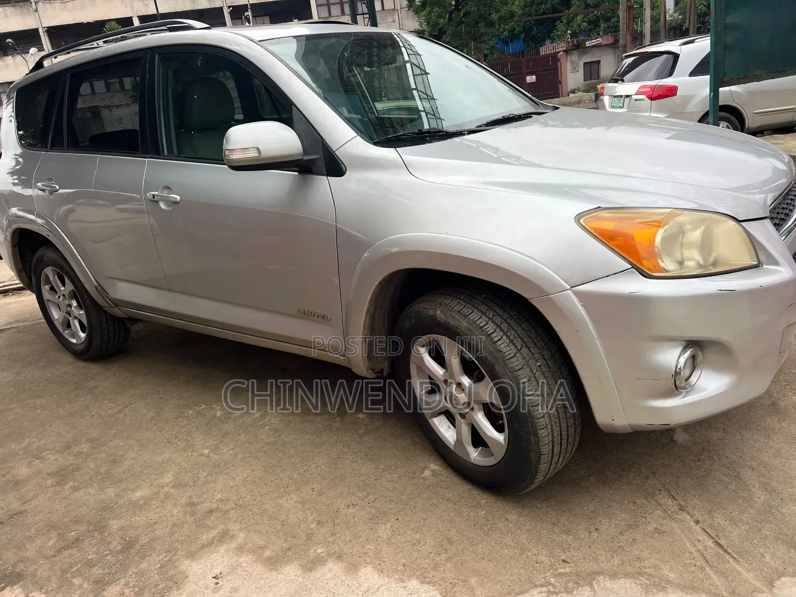 Toyota RAV4 2010 Silver