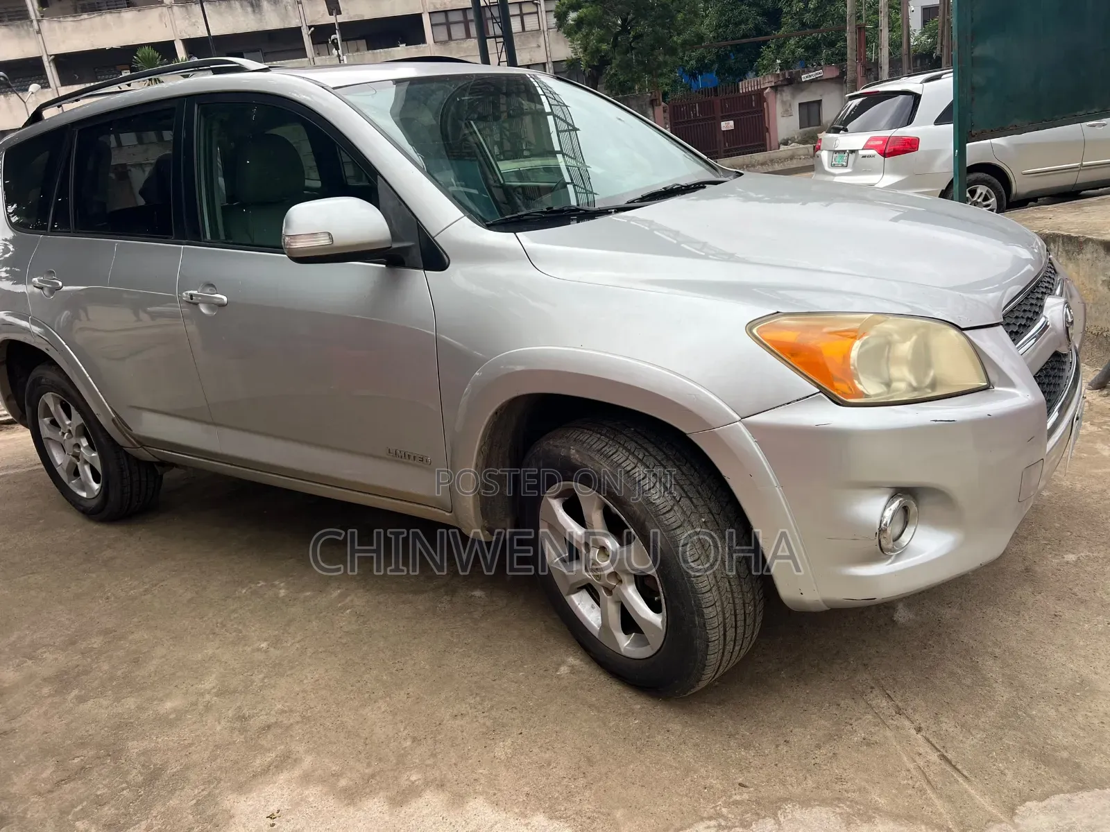 Toyota RAV4 2010 Silver