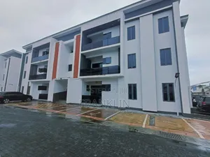 3bdrm Apartment in Lekki for rent