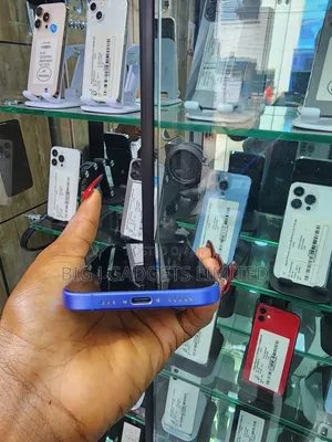 Apple iPhone 16 128 GB Blue