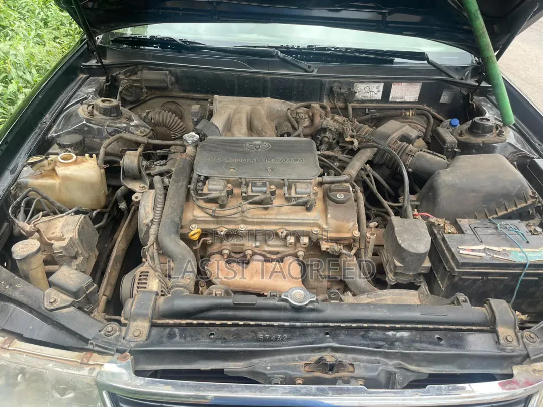 Toyota Avalon 3.0 2000 Black