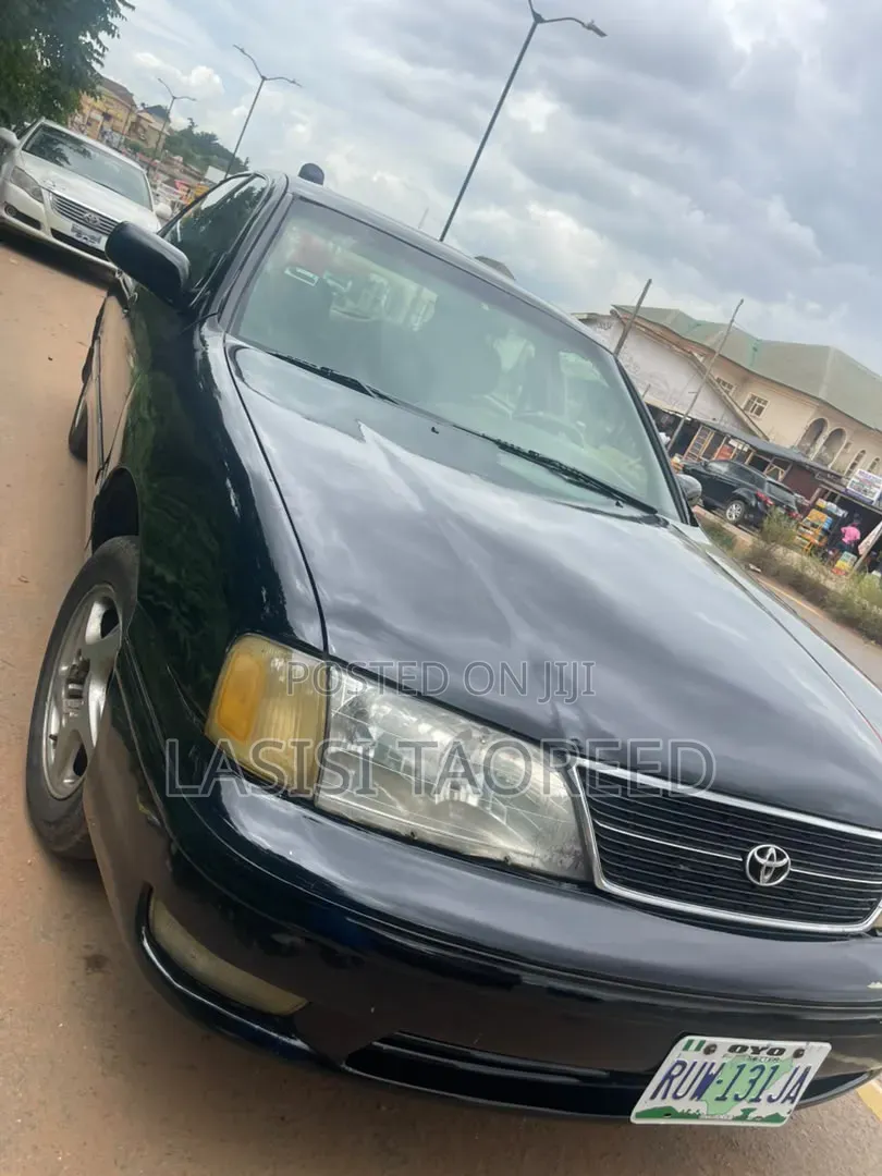 Toyota Avalon 3.0 2000 Black