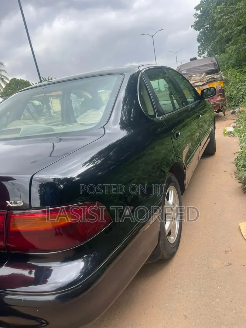 Toyota Avalon 3.0 2000 Black