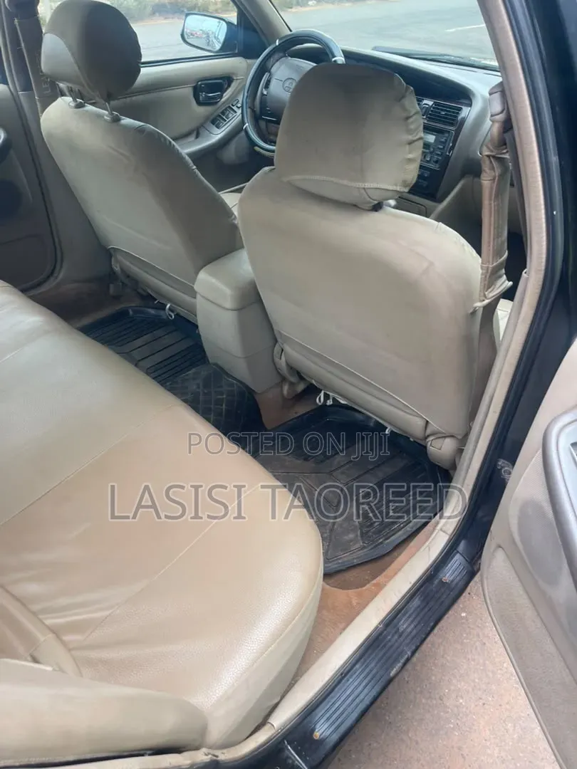 Toyota Avalon 3.0 2000 Black