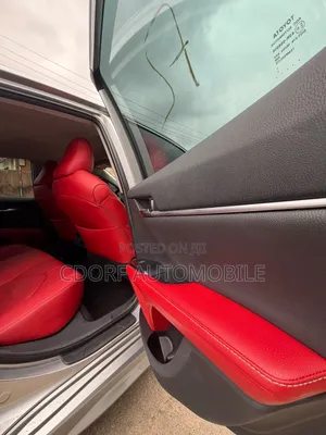 Toyota Camry 2019 Silver