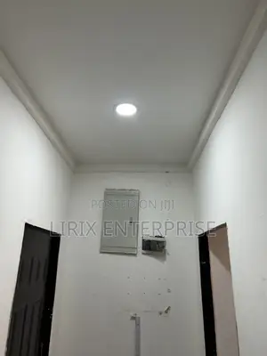 3bdrm Block of Flats in Sow Luxury Apartment, Life Camp for rent