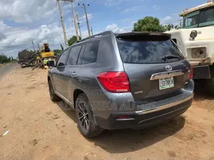 Toyota Highlander 2013 Gray