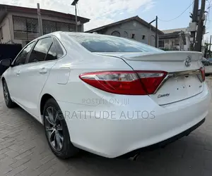 Toyota Camry XSE 4dr Sedan (3.5L 6cyl 6A) 2015 White