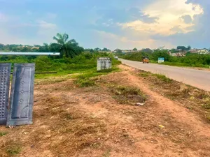 602 SQM Warehouse Facing the Expressway!