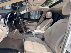 Mercedes-Benz C300 Luxury 4dr AWD 4Matic Sedan (2.0L 4cyl 7A) 2015