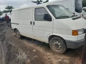 Volkswagen Transporter 2002 White
