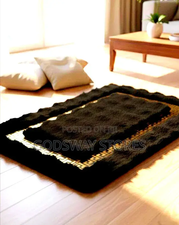 Modern Luxury Foot Rug - Black