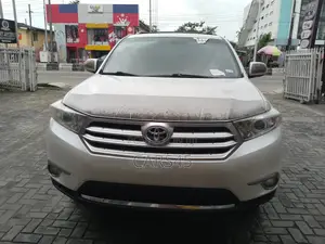 Toyota Highlander 2012 Beige