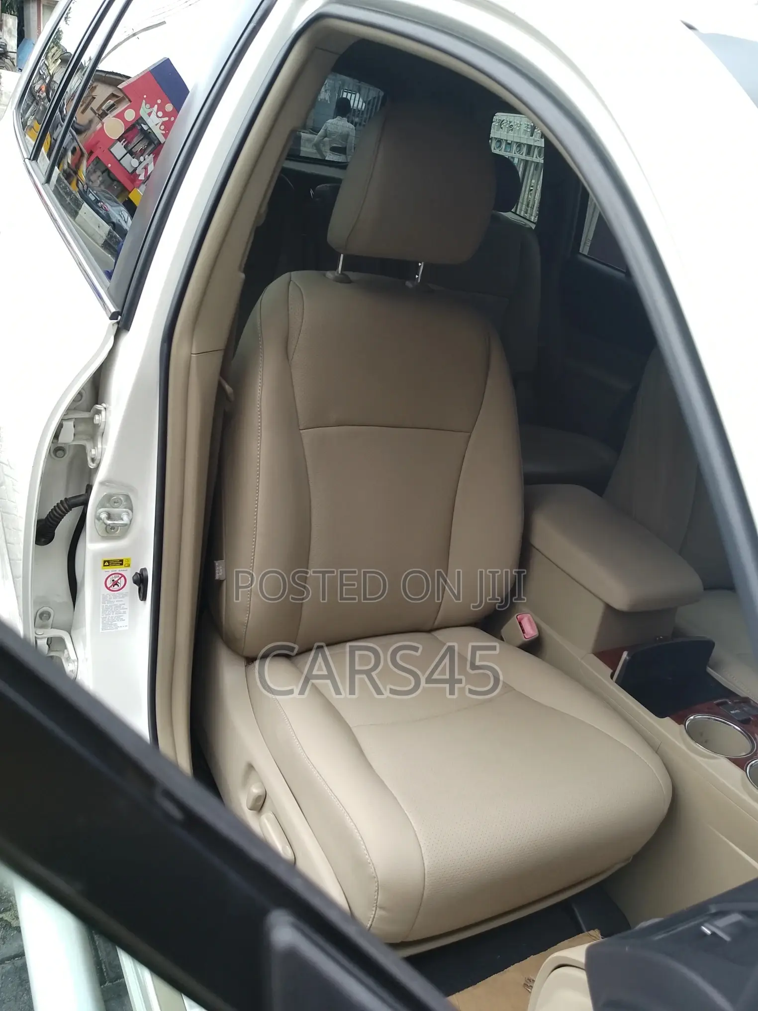 Toyota Highlander 2012 Beige
