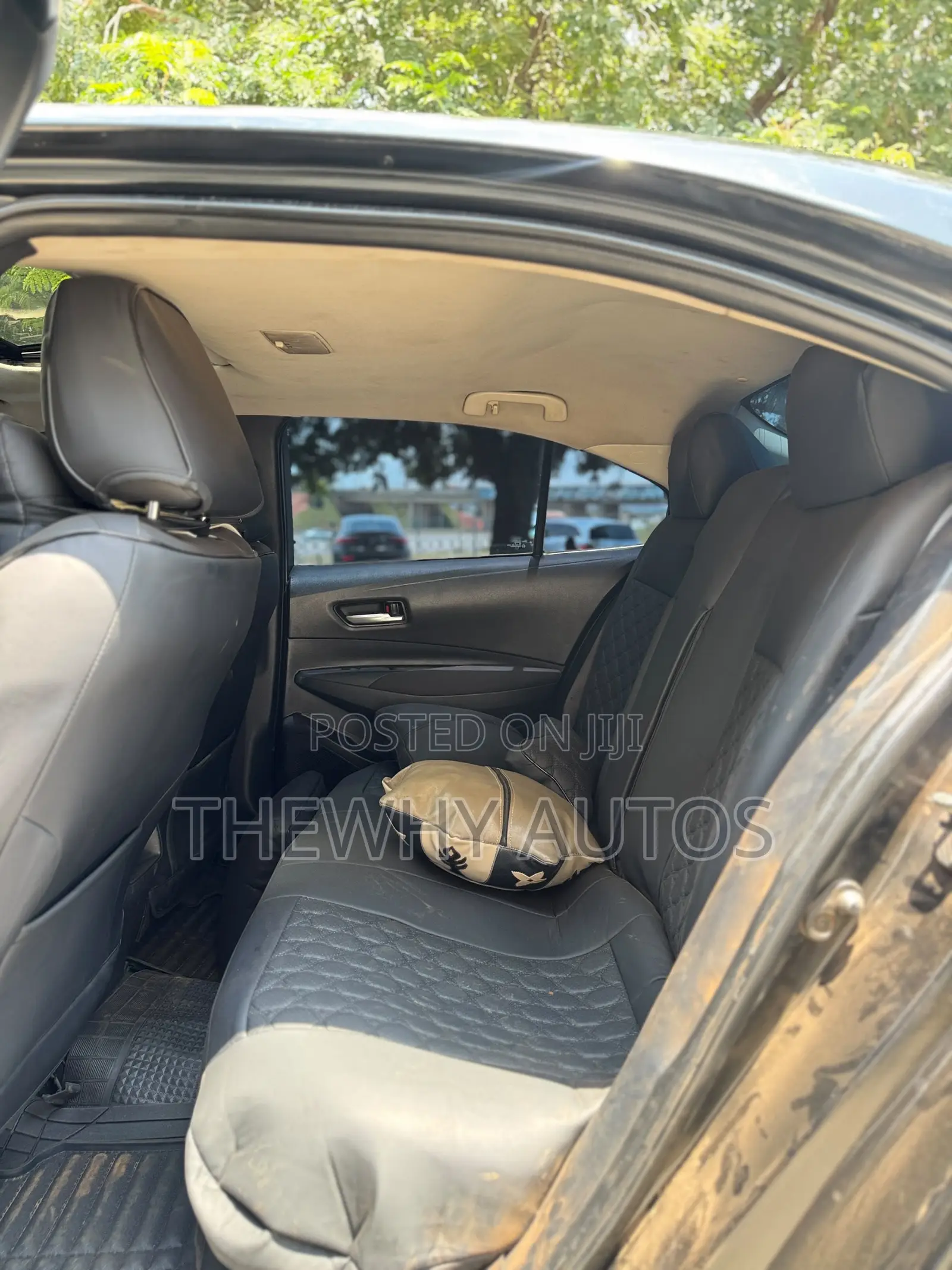 Toyota Corolla XLE 2020 Black