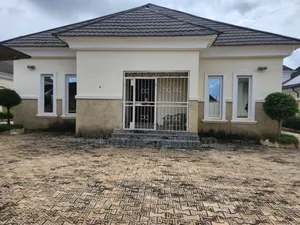 3bdrm Bungalow in Inside An Estate, Galadimawa for sale