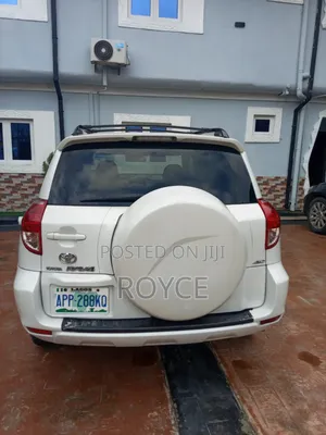 Toyota RAV4 2008 White