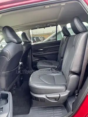 Toyota Highlander Platinum AWD 2024 Maroon