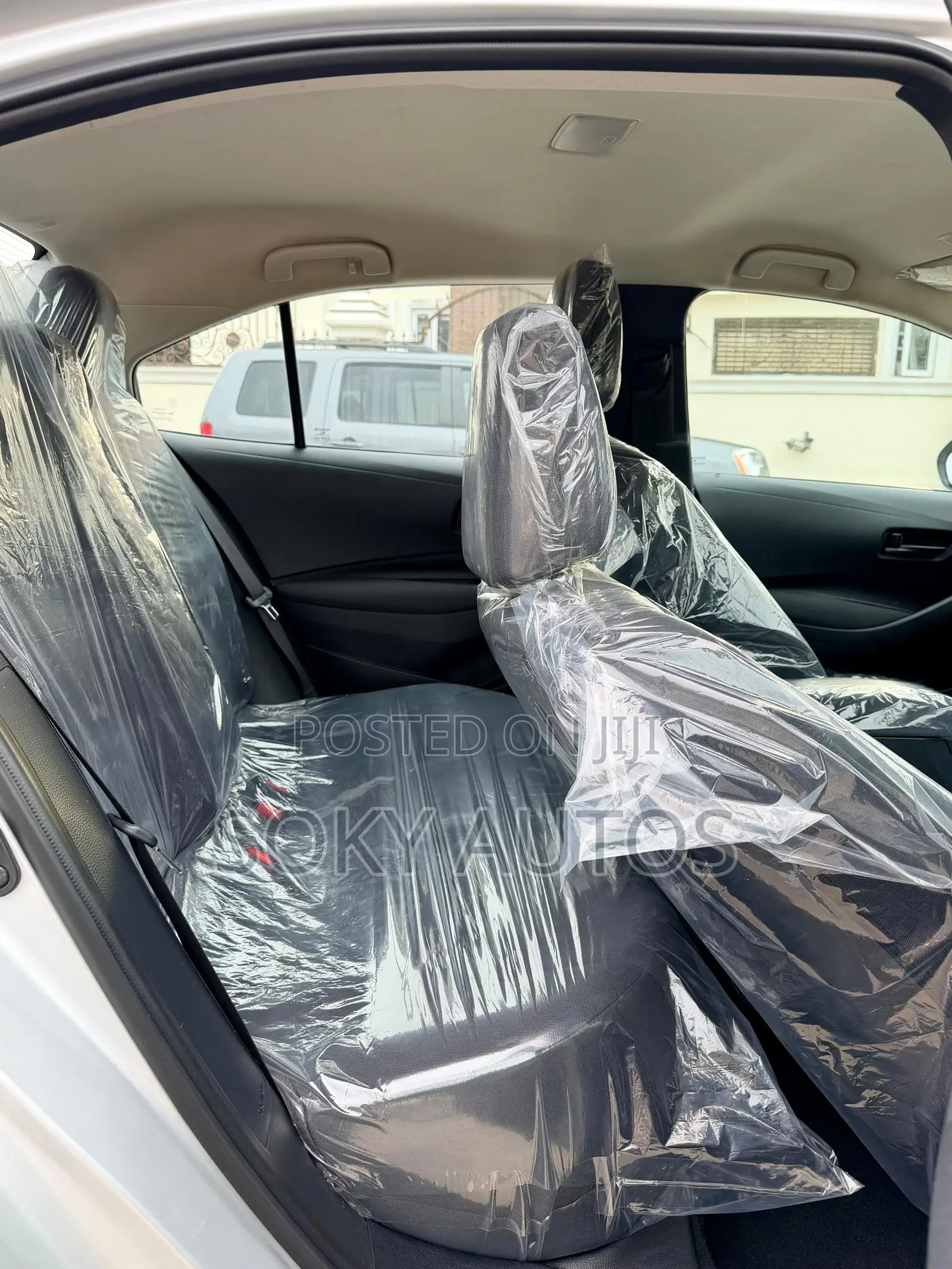 Toyota Corolla LE 2024 Silver