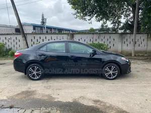 Toyota Corolla 2016 Black