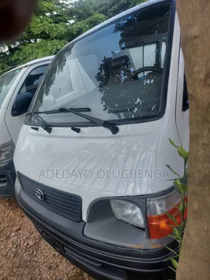 Mitsubishi Fuso Canter 2002 White