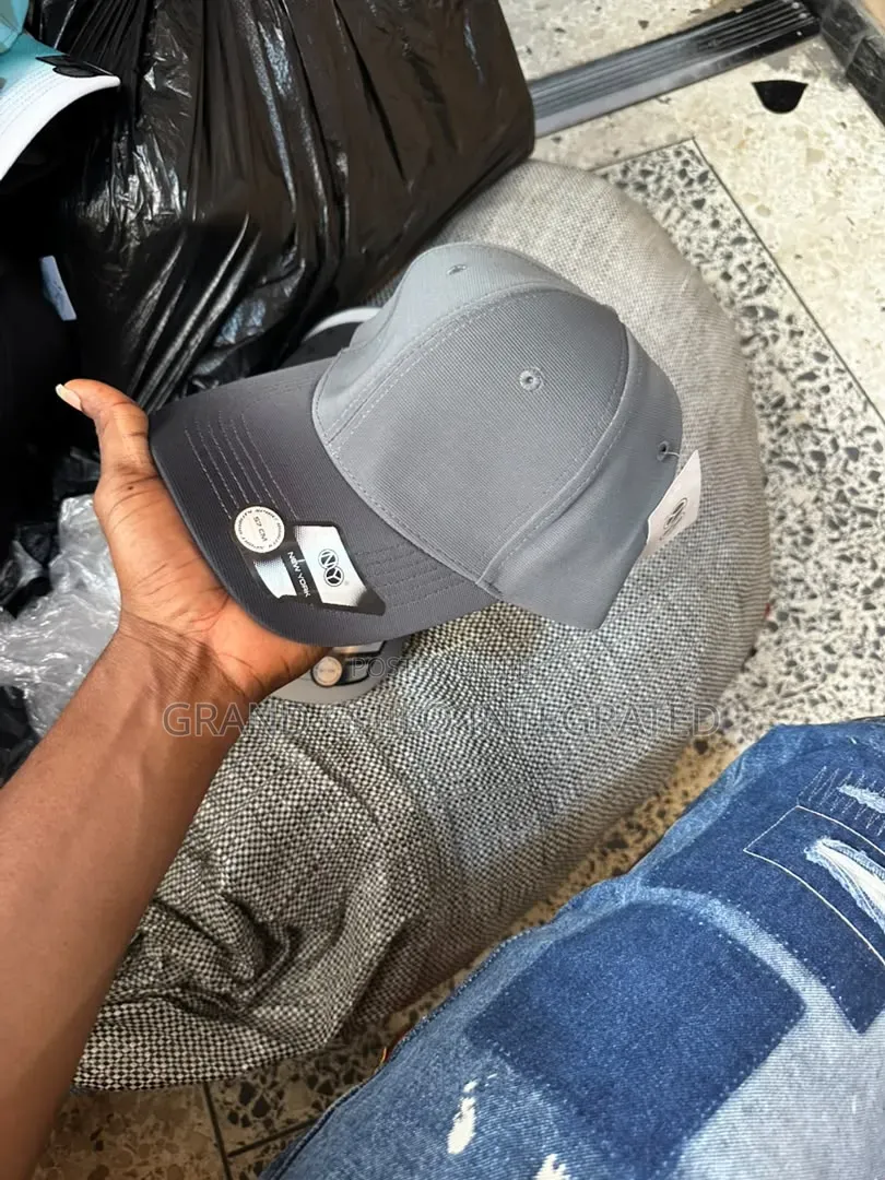 Two Tone Gradient Face Cap