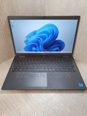 Laptop Dell Latitude 3520 8GB Intel Core i5 SSD 256GB