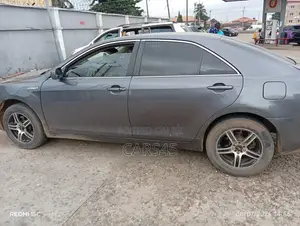Toyota Camry 2006 Gray