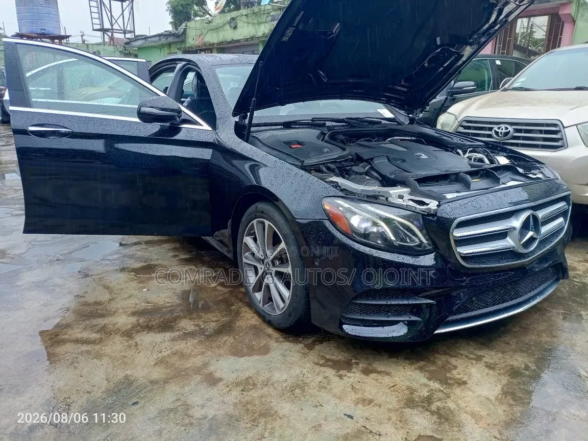 Mercedes-Benz E400 2018 Black