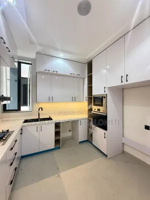 2bdrm Block of Flats in Ikate for sale