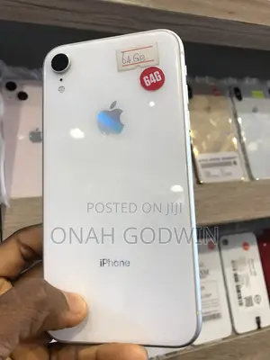 Apple iPhone XR 64 GB White