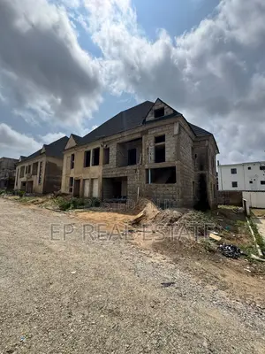 3bdrm Duplex in Idu for sale