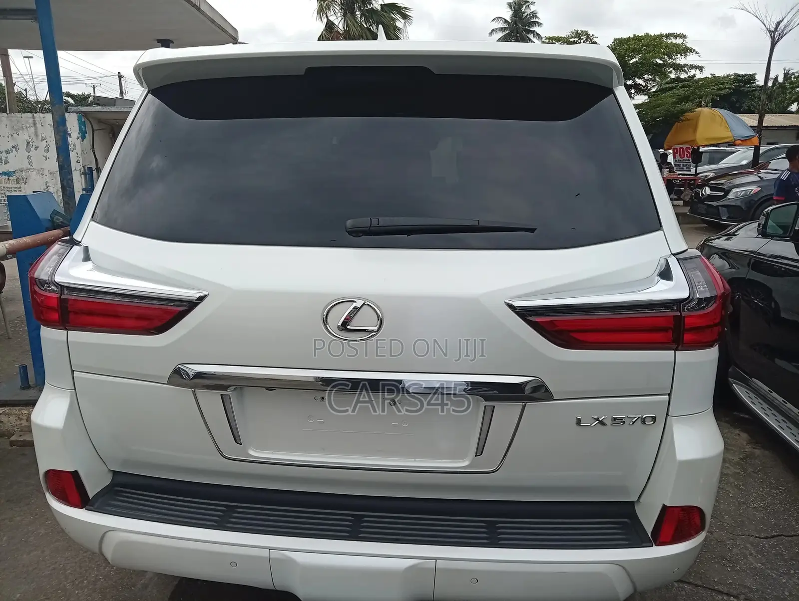 Lexus LX 2019 White