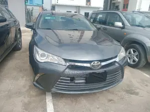 Toyota Camry 2016 Gray
