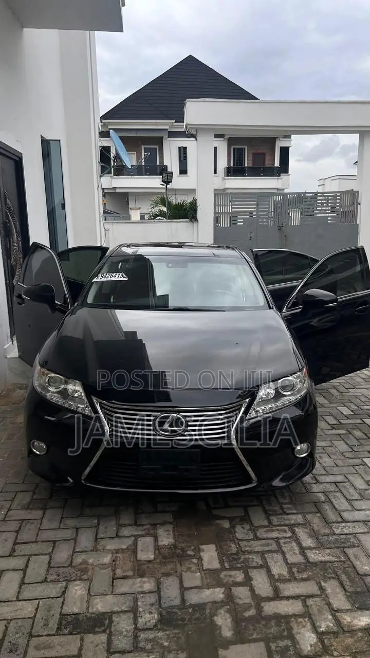 Lexus ES 2014 Black