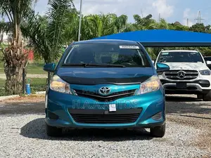 Toyota Yaris SE Hatchback 5dr 2014 Blue
