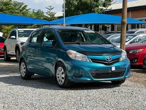 Toyota Yaris SE Hatchback 5dr 2014 Blue