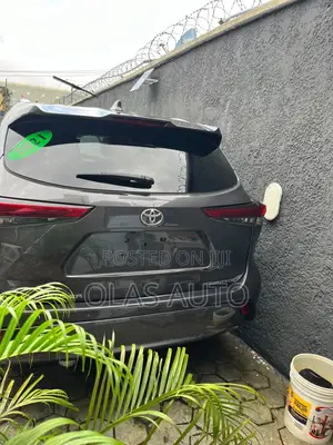 Toyota Highlander 2021 Gray