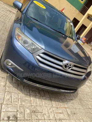 Toyota Highlander Limited 2012 Blue