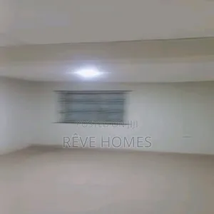 3bdrm Block of Flats in Oworonshoki / Gbagada for rent