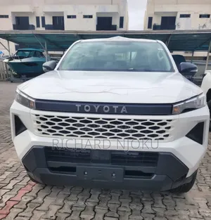 New Toyota Hilux 2026 White