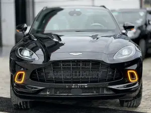 Aston Martin DBX 2021 Black