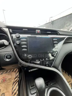 Toyota Camry 2018 Gray