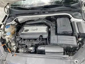 Volkswagen Passat 2012 White