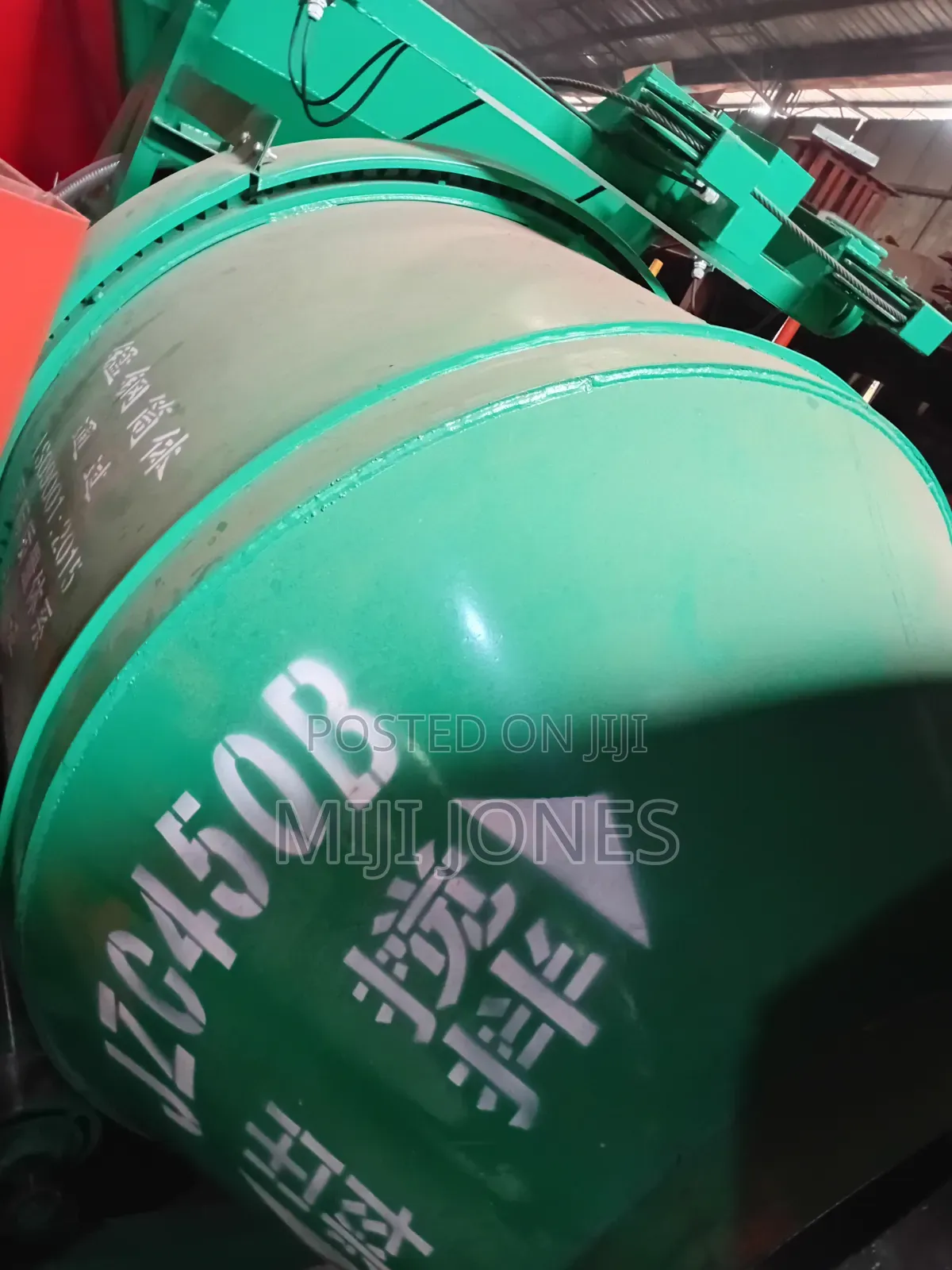 *Jzc350 Self-Loading Mixer – Perfect for Small Projects*