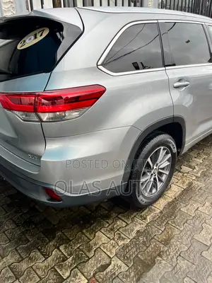 Toyota Highlander 2017 Silver