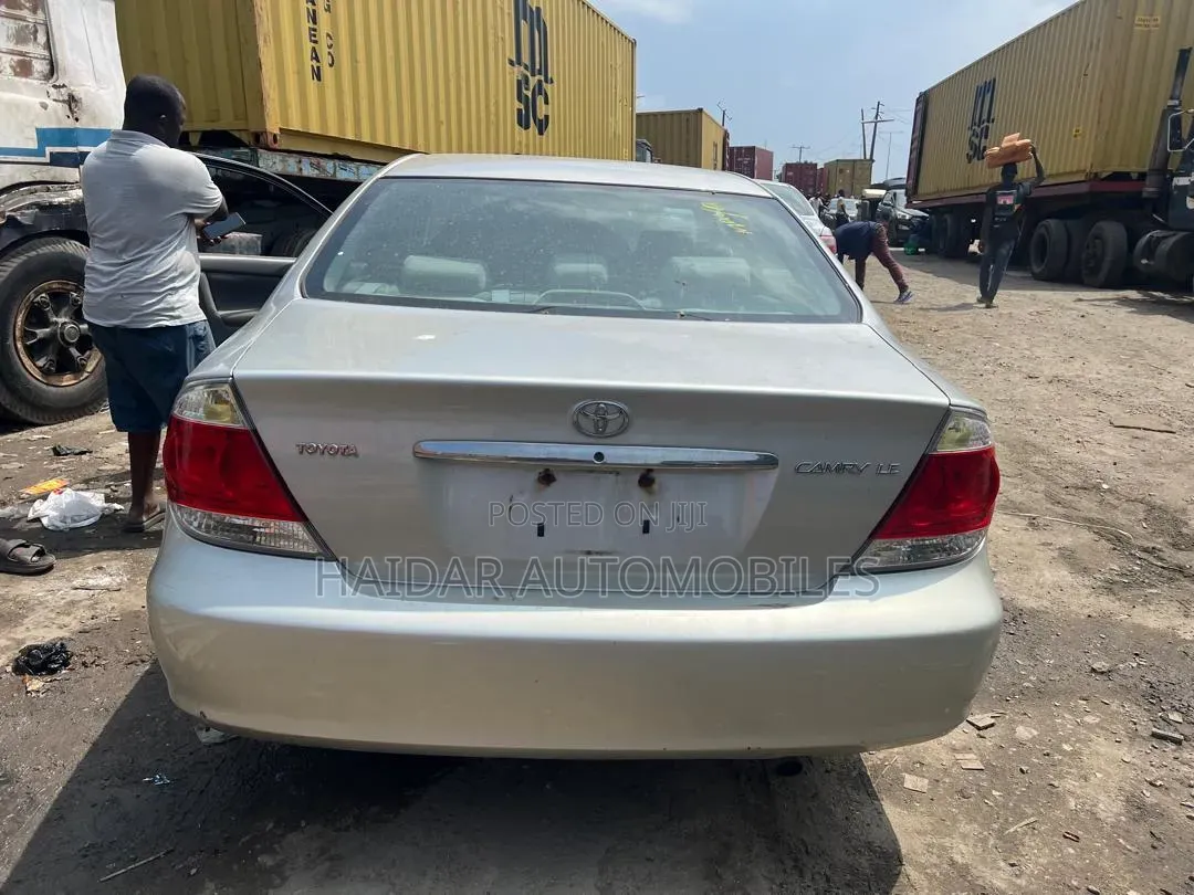 Toyota Camry 2006 Silver