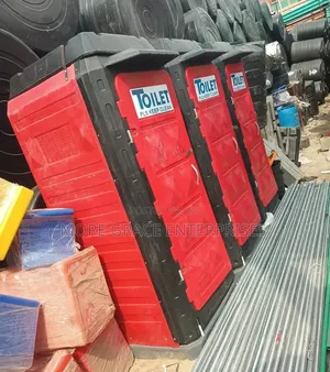 Mobile Toilet With Waste Holder and Overhead Tank
