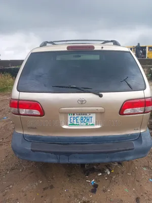 Toyota Sienna CE 2002 Gray