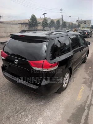 Toyota Sienna LE 8 Passenger 2012 Black